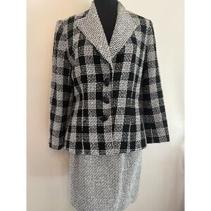 Vintage Suitable womens 6 skirt suit black white plaid pleated classic 90s 80s
